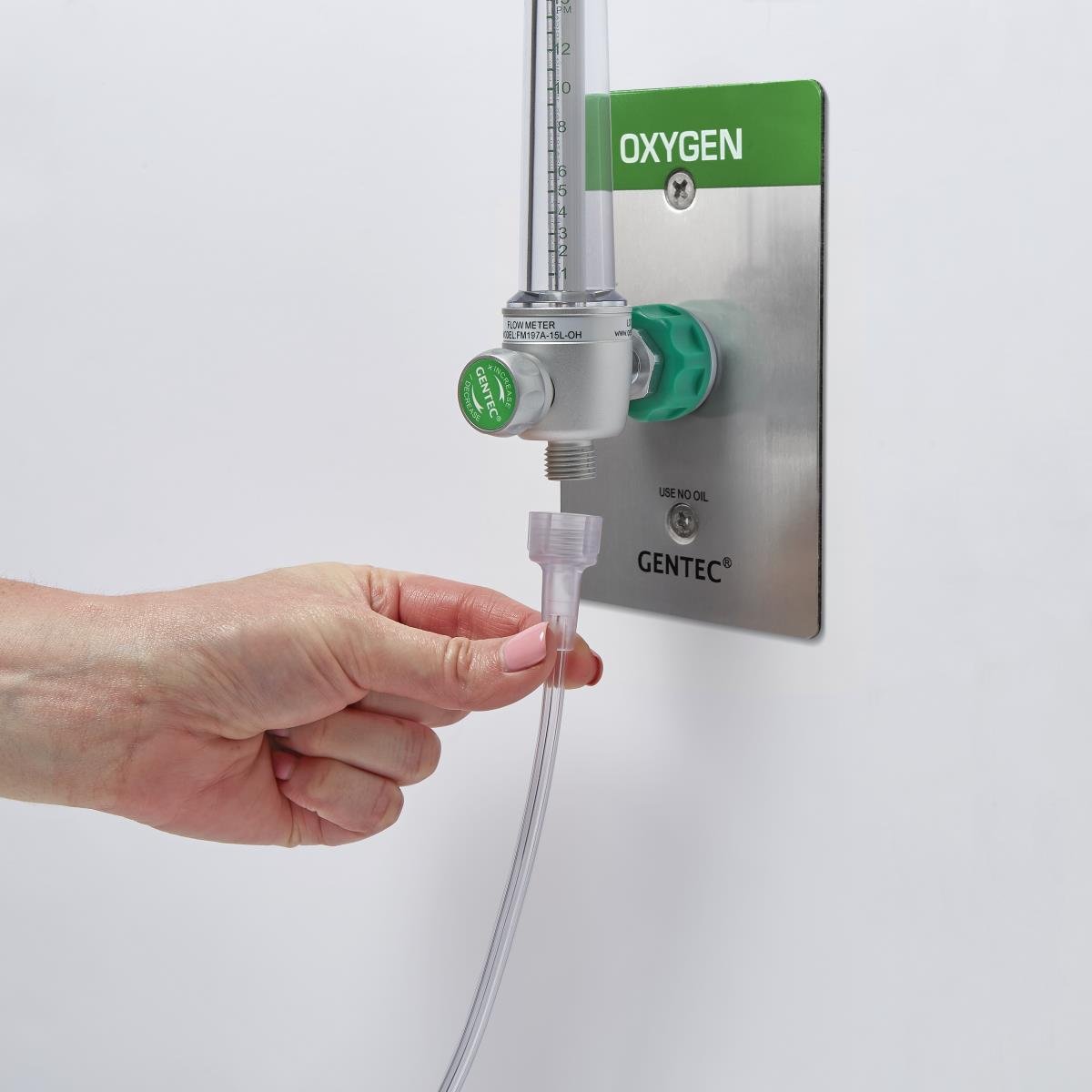 Medline SuperSoft Oxygen Cannula with Universal Connector and Soft Curved Tips, Neonatal, Tubing: 7' (2.1 m), 50/ CS, HCSU4520S - A Medi Supplies